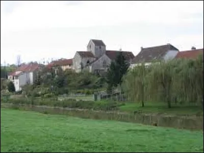Commune du Grand-Est, dans l'arrondissement de Neufchâteau, Circourt-sur-Mouzon se situe dans le département ...