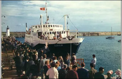 Belle-Ile est au large de la Bretagne du sud, à 13 km de la côte la plus proche : lequel de ces ports permet de s'y rendre ?