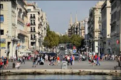 L'avenue de la Canebière est située à :