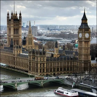 Quel homme politique occupait le si&egrave;ge du Premier ministre britannique quand &eacute;clata la Seconde Guerre mondiale ?