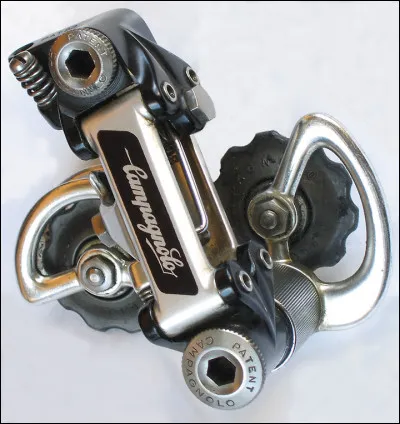 Il pique souvent, c'est le...