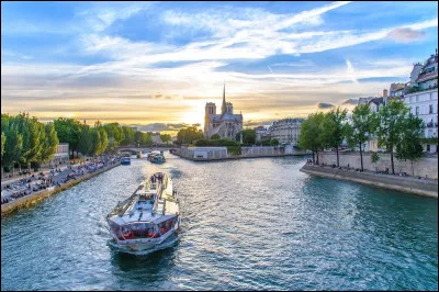 Et pour finir, comment s'appelle le fleuve qui passe à Paris ?