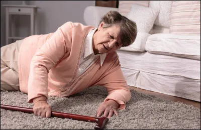 Que pourrais-tu dire d'autre sur cette dame ?