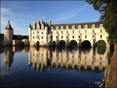 Comment s'appelle celui-là ?