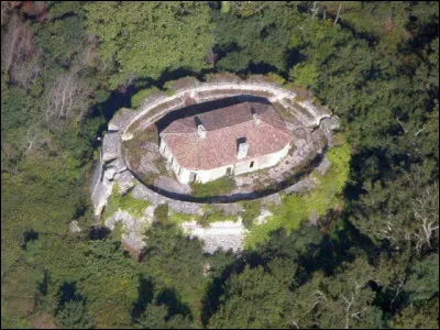 Vauban pouvant être potier, trop empoté et emporté, surprit plutôt pour ses petits pâtés de pierres : celui-ci irait pas mal avec une côte de Blaye !