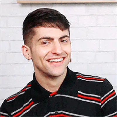 Vers quelle époque Mitch a-t-il commencé à porter une moustache simple ?