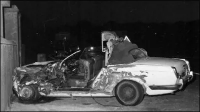 Célébrité des années 60 et 70, il adorait sa Rolls blanche. Ironie du sort, il se tua contre le mur d'un cimetière. De qui s'agit-il ?