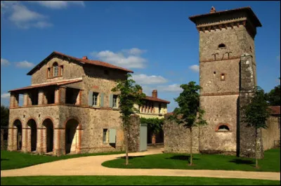 Mais fi des prises de becs, car nous tomberons s&ucirc;rement d'accord avec l'un des &eacute;pith&egrave;tes allou&eacute; &agrave; la cit&eacute; : [lequel ?]