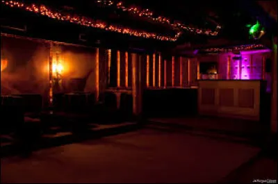Pour ceux qui veulent s'ambiancer et mouvementer leur soirée ,faites un petit tour au :