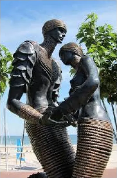 Comment appelle-t-on cette statue visible sur le remblai de la Baule ?