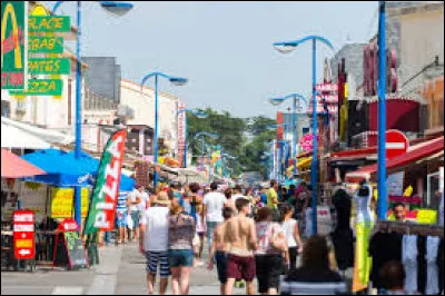 C'est la rue parfait pour dépenser, jeu, nourriture et vêtement.