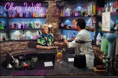 Pourquoi Willy Rovelli est dans cette salle nommée "Cabinet dentaire" (voir photo) ?