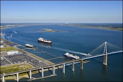La ville de Saint-Nazaire se situe dans le département de la Loire-Atlantique (44).