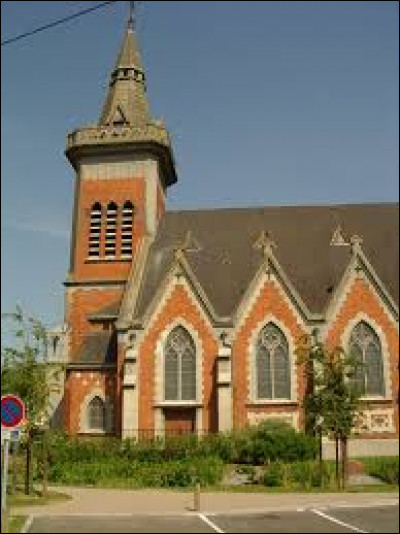 Notre balade dominicale commence dans les Hauts-de-France devant l'église Saint-Cyr-et-Sainte-Julitte de Angres. Ville de la communaupole de Lens-Liévin, elle se situe dans le département ...