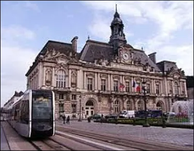 Les habitants de Tours, en Indre-et-Loire, sont des Tourseaux.