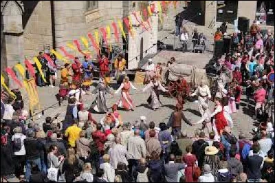 Voici Guérande et sa célèbre fête :