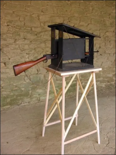 ...et pendant la récré, un peu de tir au pigeon !