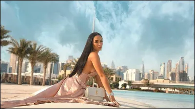 Qui est cette fille ?