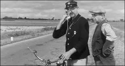 Vous n'y êtes pas ! Il y avait déjà tourné un film "Jour de Fête", avec les habitants du village ! Mais lequel ?