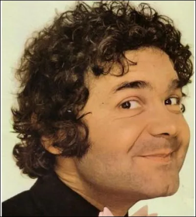 "La France est prospère grâce à Lourdes et Pigalle."
Indice : Lily.