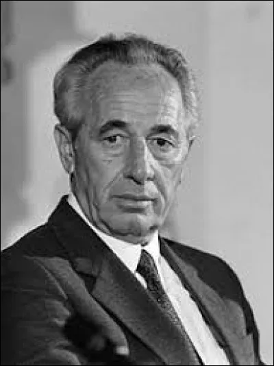 « La France a résumé en trois mots les choses qui sont essentielles à mes yeux, la Liberté, l'Égalité, la Fraternité. C'est cela le legs de la France au monde, car ces trois valeurs sont des valeurs d'humanité, du monde dans son ensemble, et c'est la France qui les a apportées aux êtres humains. Le monde, sans ces trois valeurs, serait juste une catastrophe globale. »
Indice : Président d'Israël.