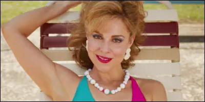 Comment s'appelle la mère de Mike ?