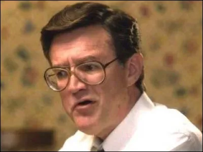 Le père de Mike est :