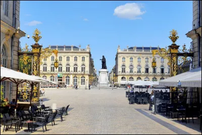 Où pouvons-nous admirez cette place ?