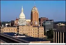 Lansing est la capitale de quel Etat ?