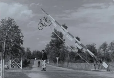 Mais nous ne sommes pas ici pour un sempiternel cours d'histoire... Pourquoi est-ce donc "tous les jours fête" dans un village au nom qui ne s'y prête pas tout à fait ?