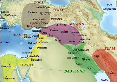 Les successeurs d'Hammurabi vont avoir des problèmes économiques et des difficultés avec les puissances montantes. Lequelles ?