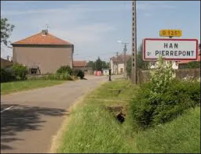 Le village de Han-devant-Pierrepont, aujourd'hui en Meurthe-et-Moselle, appartenait auparavant au département des Vosges.