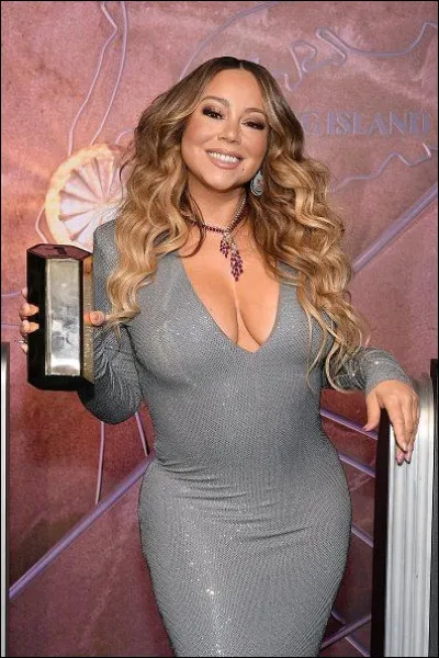 Qui est cette chanteuse ?