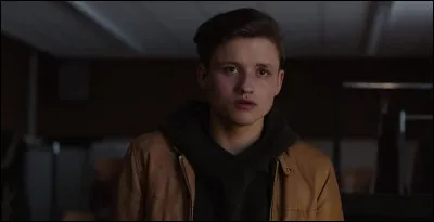 Quel est le personnage joué par Paul Lux ?