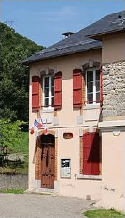 Petit village Bigourdan de 33 habitants, Uz se situe en région ...