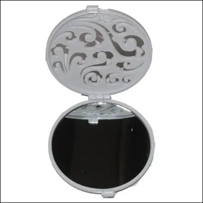 Presque la même utilisation que l'objet précédent, il peut éblouir un pilote d'aéronef dans le ciel, notamment de jour avec le soleil. C'est un(e)...