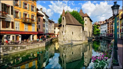 Sur cette photo, quelle ville pouvons-nous reconnaitre ?