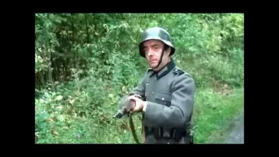 Dans le film "On a retrouvé la 7e compagnie", qui joue le soldat allemand qui ordonne de "rester groupir" ?