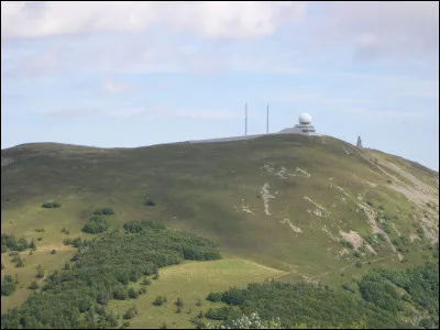 Quel sommet domine les Vosges ?