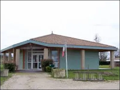 Nous sommes en Nouvelle-Aquitaine, &agrave; Gans. Commune du Bazadais, dans l'arrondissement de Langon, elle se situe dans le d&eacute;partement ...