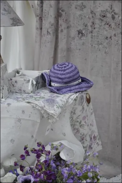 Quand Marcel Proust écrit "À la recherche du temps perdu", il parle de sa tante, quel était son prénom ?