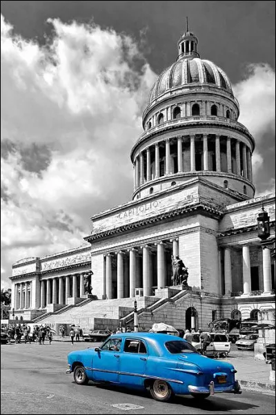 Dans quelle ville le Capitole, en photo, nous accueille-t-il ?