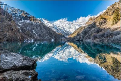 Un peu de latin. Comme écrivait René Descartes, "Cogito ergo...".