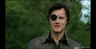 Qui sauve Rick pendant son combat face au gouverneur ?