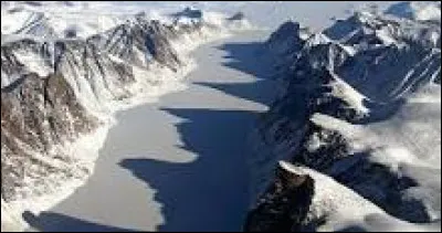 À quel pays appartient l'île de Baffin ?