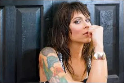 Beth Hart : simplement, écoutez-là ! Ne dirait-on pas la réincarnation de cette fabuleuse chanteuse à double initiale ?