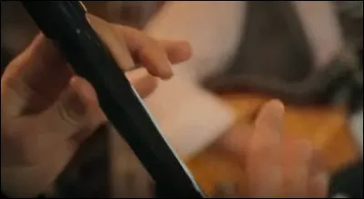 Voici une version où souffle le vent de l'inspiration : "Le vent l'emportera". Emporterez-vous aussi le nom de l'interprète ?