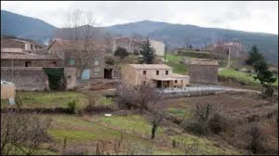 Nous terminons notre balade dans l'Aude, &agrave; V&eacute;raza. Petit village de 32 habitants, il se situe en r&eacute;gion ...