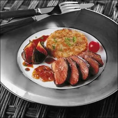 Vous devez commencer à avoir faim, je vais vous servir le plat du jour :