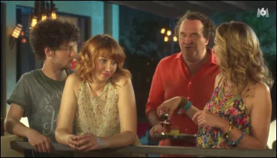 Comment s'appelle l'amie de Camille qui loue un appartement à Philippe ?